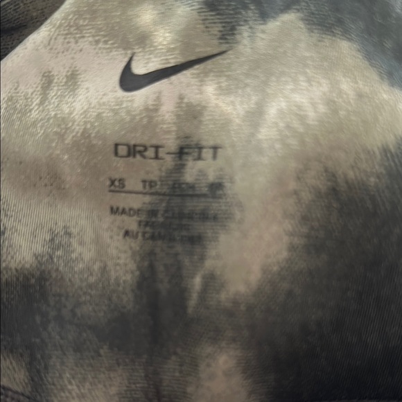 Nike Green Tie-Dye Leggings with Neon Stripe - Picture 3 of 3